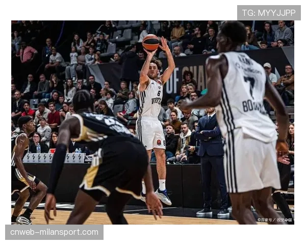 文班亚马小腿拉伤缺阵,马刺面临高强度赛程挑战 文班亚马小腿拉伤缺阵,马刺面临高强度赛程挑战